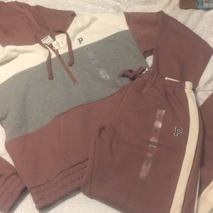 NWT Victoria’s Secret PINK Sweatsuit